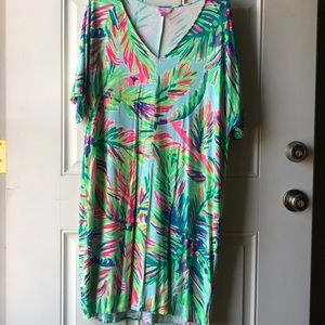 Lilly Pulitzer size medium Lindley Caftan dress.